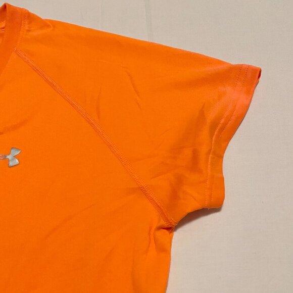 Under Armour Womens Shirt Size Large Heatgear Semi Fitted Tshirt Vneck - Picture 4 of 16